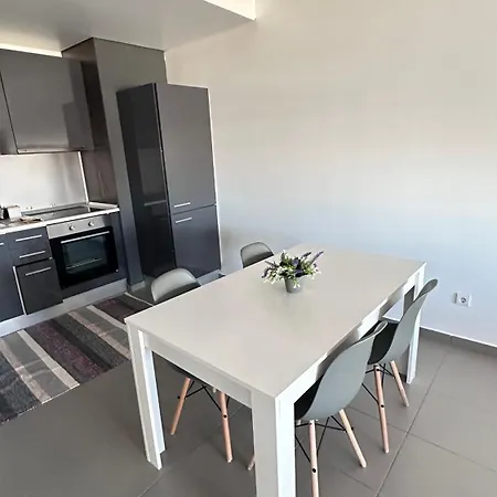 Apartamento T1 Paraiso Sol Rocha - Da Rocha *